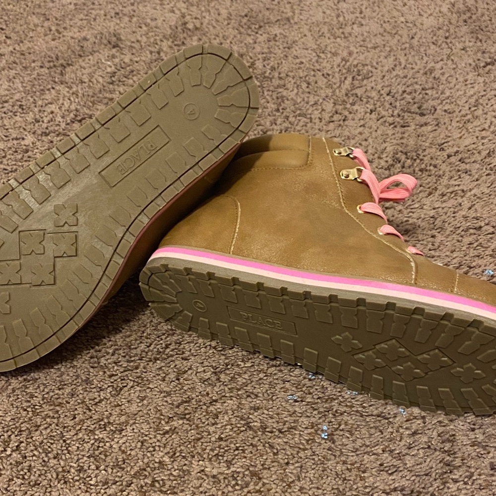 Brand new with tags size 4 girls boots - Picture 6 of 6